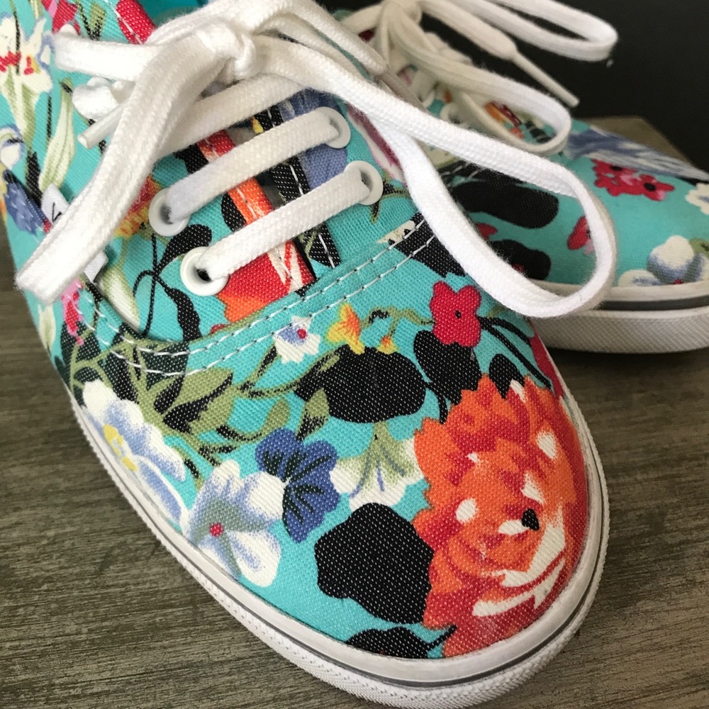 Floral Lo Pro Vans